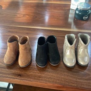 Toddler girls Cat & Jack booties